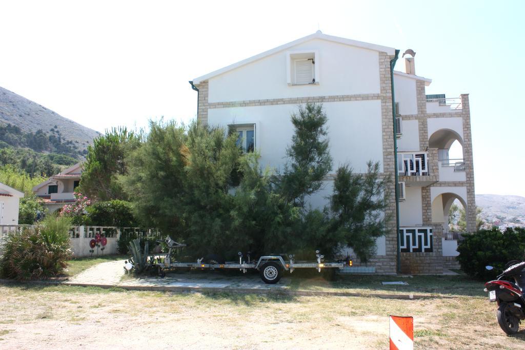 Apartments Tatjana Pag Exterior photo