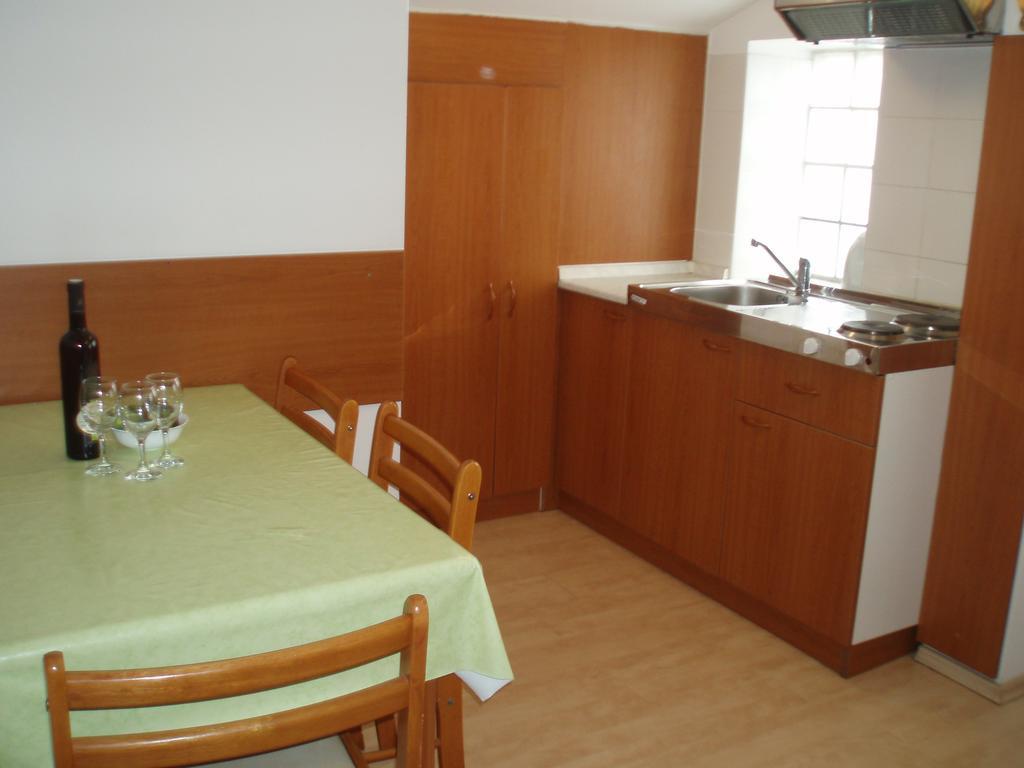 Apartments Tatjana Pag Exterior photo